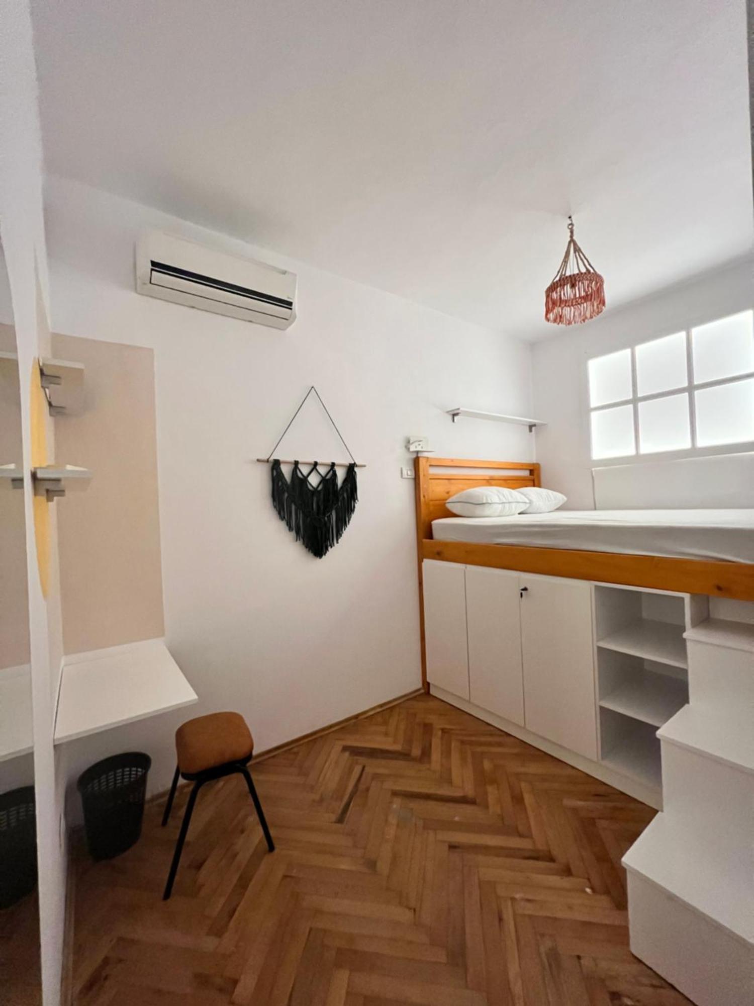 Trip'N'Hostel Chill Zone Tirana Esterno foto