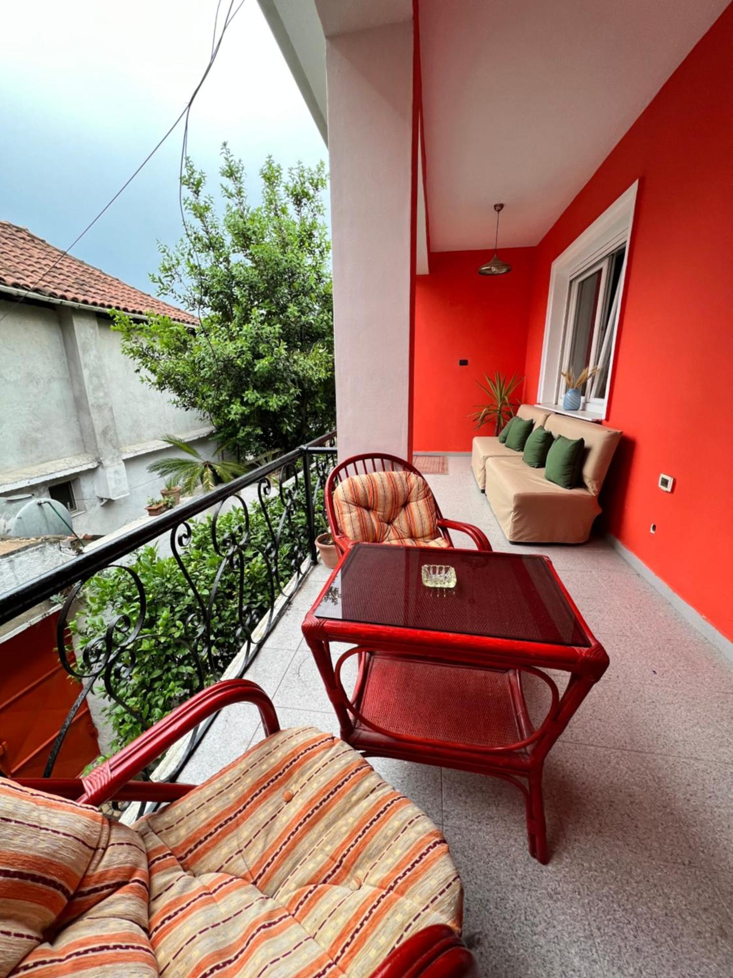 Trip'N'Hostel Chill Zone Tirana Esterno foto