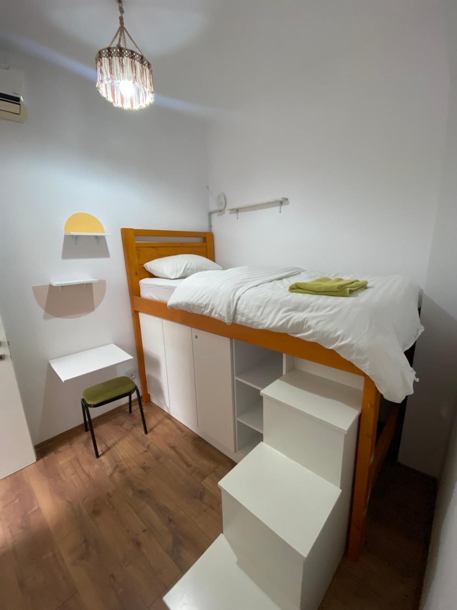 Trip'N'Hostel Chill Zone Tirana Esterno foto