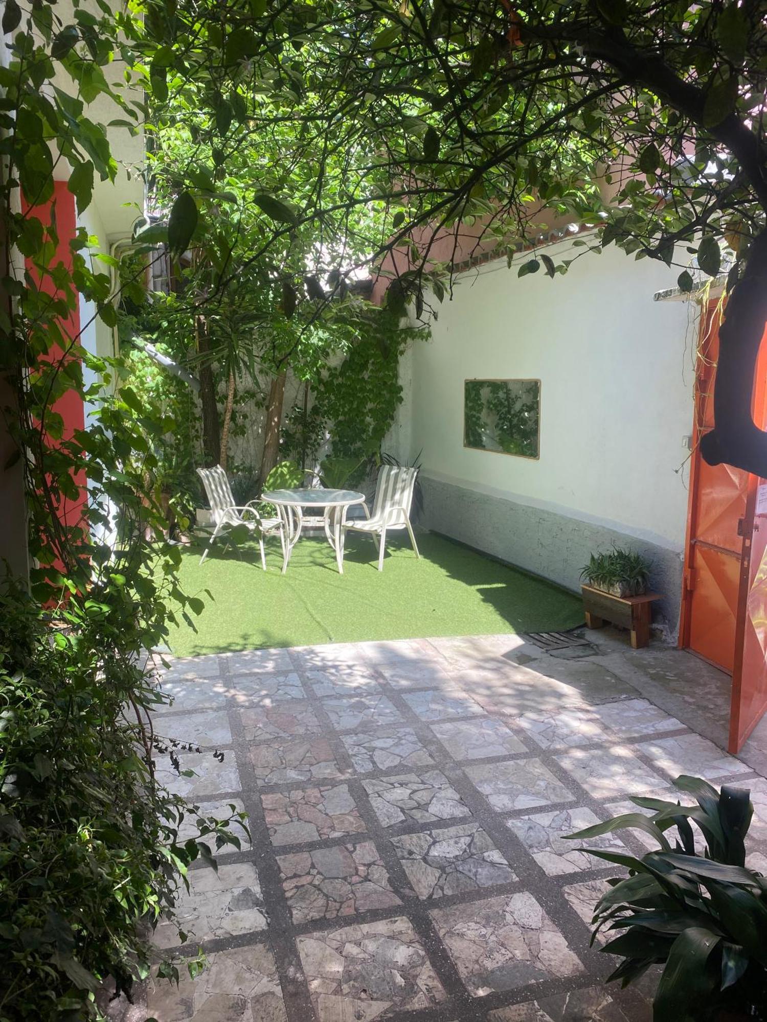 Trip'N'Hostel Chill Zone Tirana Esterno foto